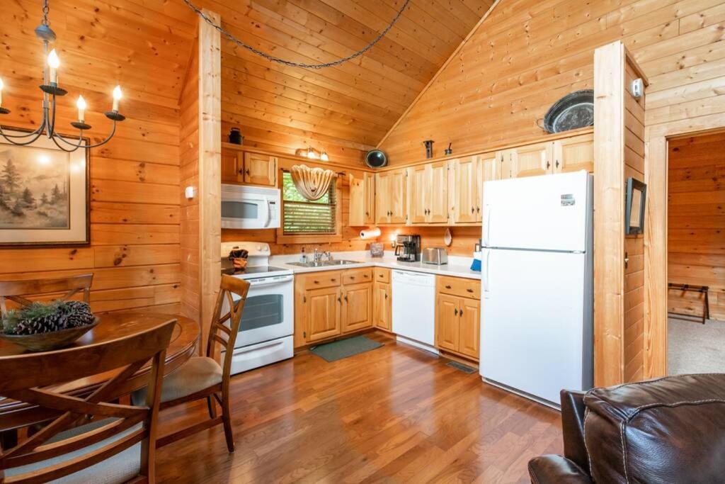 Nice View Fireplace, Hot Tub, Porch Bed, Private セバービル エクステリア 写真